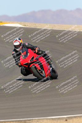 media/Oct-09-2022-SoCal Trackdays (Sun) [[95640aeeb6]]/Turns 9 and 10 (1050am)/